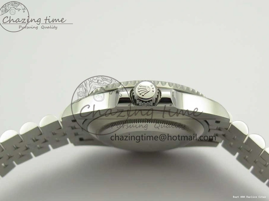 Best AAA Replica Sites GMT-Master Bezel Ceramic Black BPF Bracelet on Green Jubilee 126710 3347 SS Dial A II UrbanChic Black BLRO SS 1225